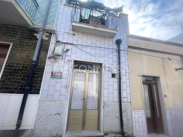 casa indipendente in vendita ad Apricena