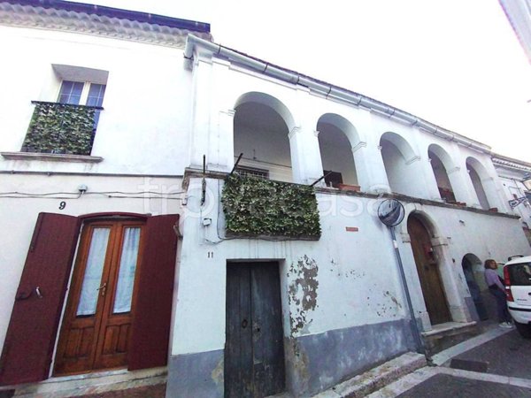 casa indipendente in vendita ad Ascoli Satriano