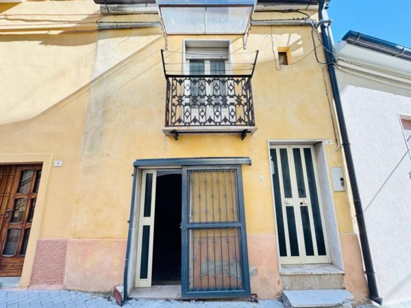 casa indipendente in vendita a Biccari