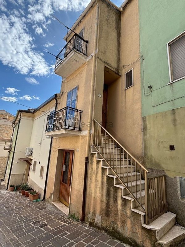 pentavano in vendita a Biccari