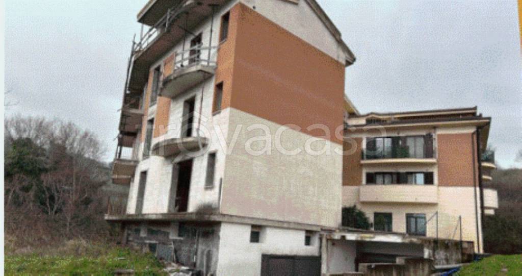 locale commerciale in vendita a Biccari