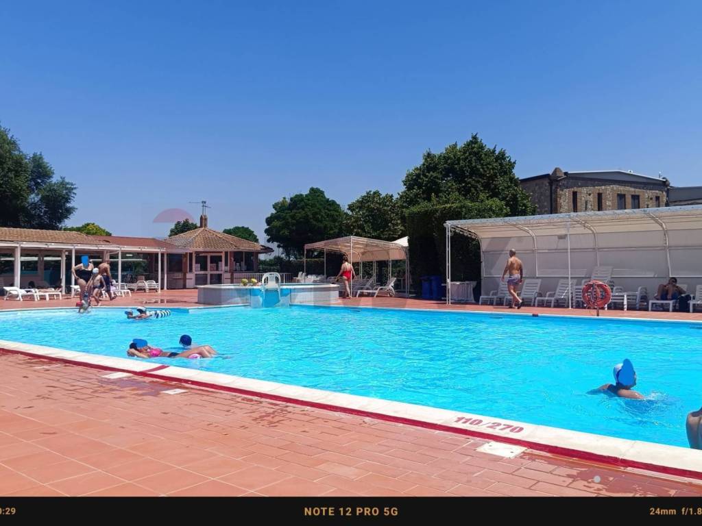 negozio in vendita a Bovino