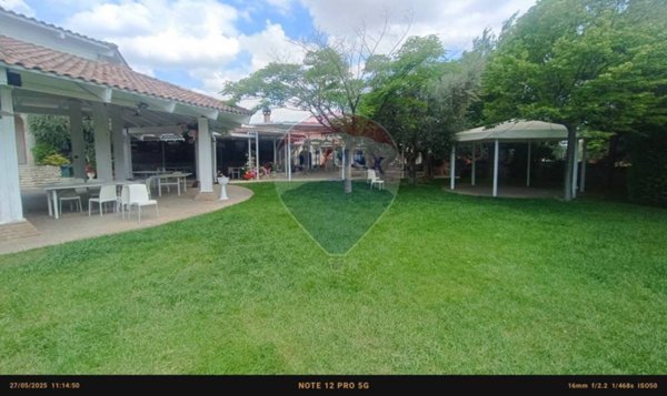 casa indipendente in vendita a Bovino