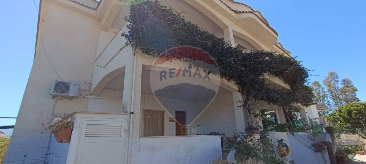 casa indipendente in vendita a Cagnano Varano