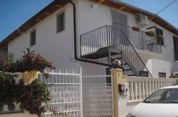 casa indipendente in vendita a Cagnano Varano