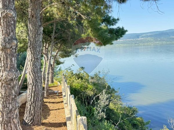 casa indipendente in vendita a Cagnano Varano