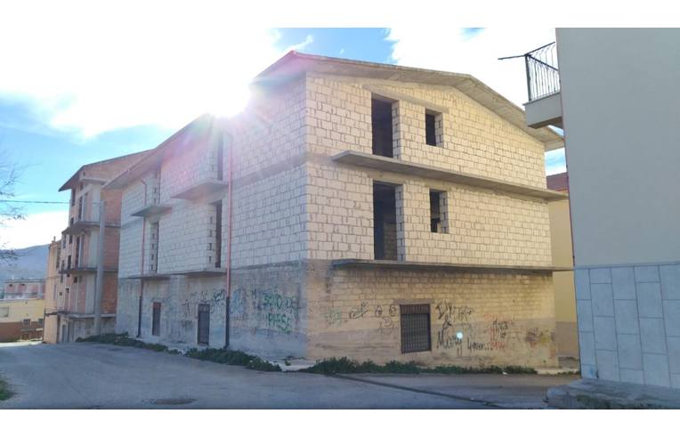 intera palazzina in vendita a Cagnano Varano