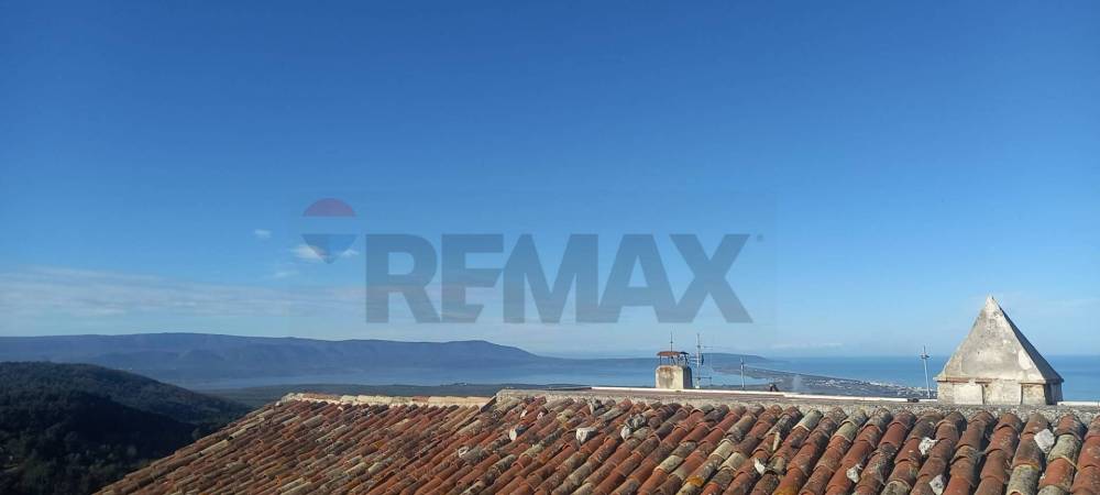 casa indipendente in vendita a Cagnano Varano