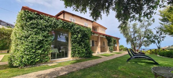 appartamento in vendita a Cagnano Varano