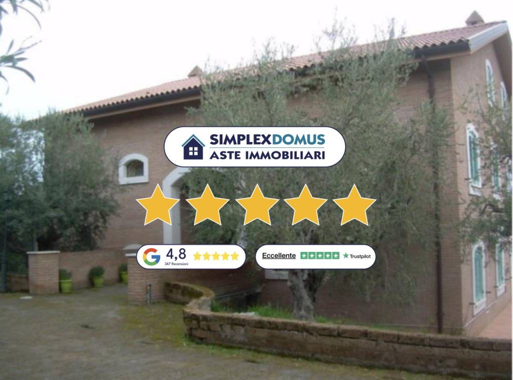 casa indipendente in vendita a Candela