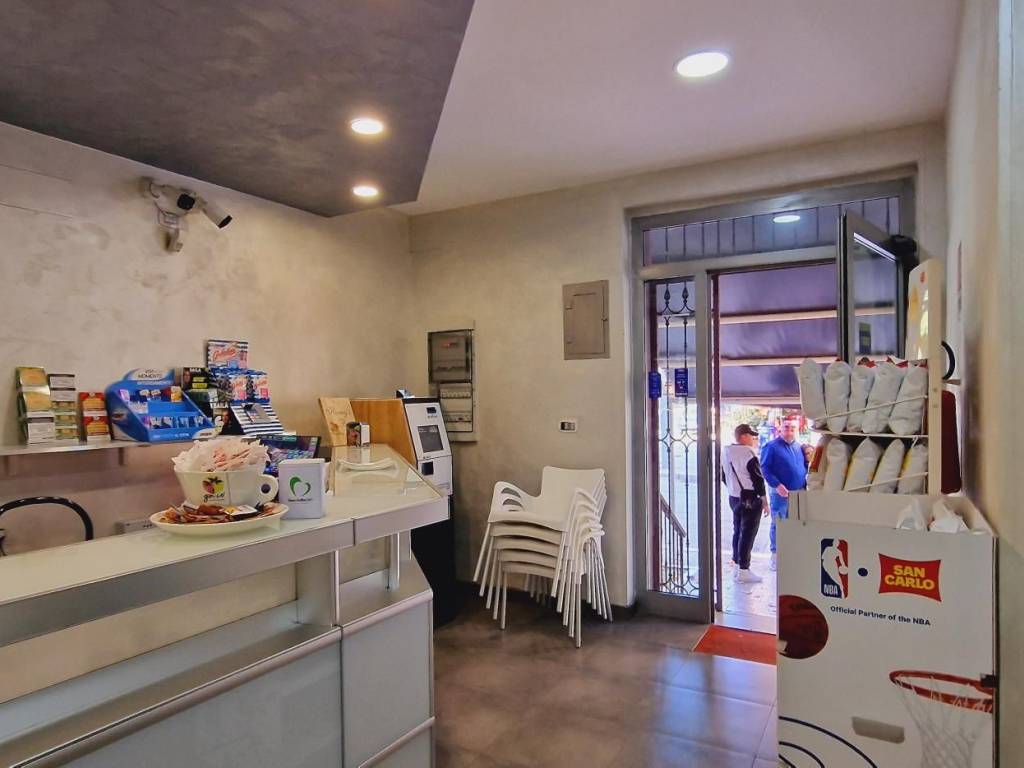 negozio in vendita a Carapelle