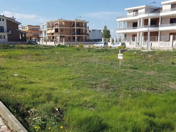 casa indipendente in vendita a Carapelle