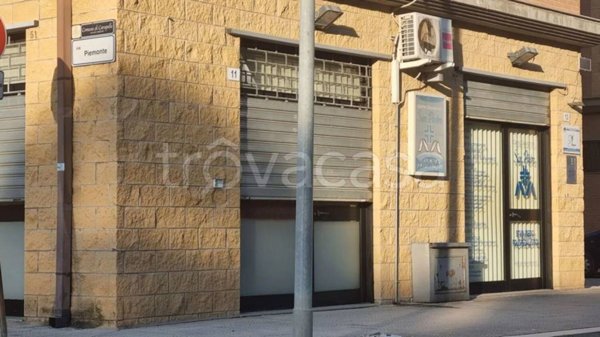 negozio in vendita a Carapelle