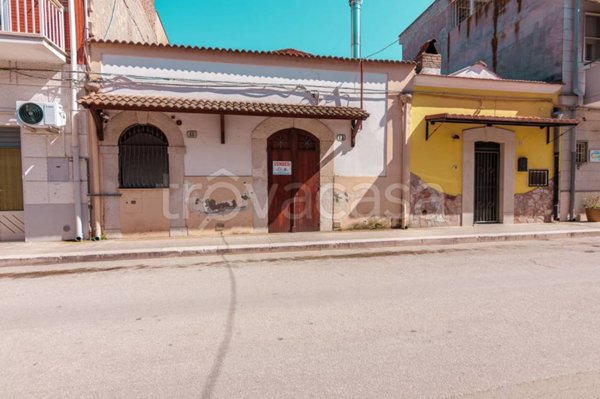 casa indipendente in vendita a Carapelle