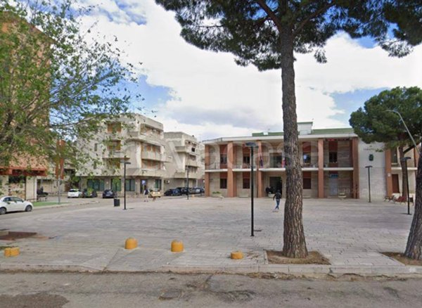 negozio in vendita a Carapelle