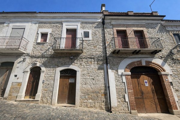 casa indipendente in vendita a Casalnuovo Monterotaro