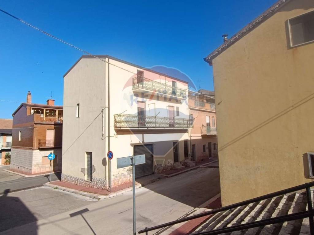 casa indipendente in vendita a Castelluccio dei Sauri