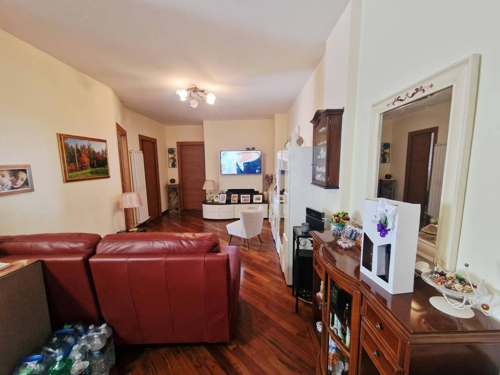 appartamento in vendita a Castelluccio dei Sauri