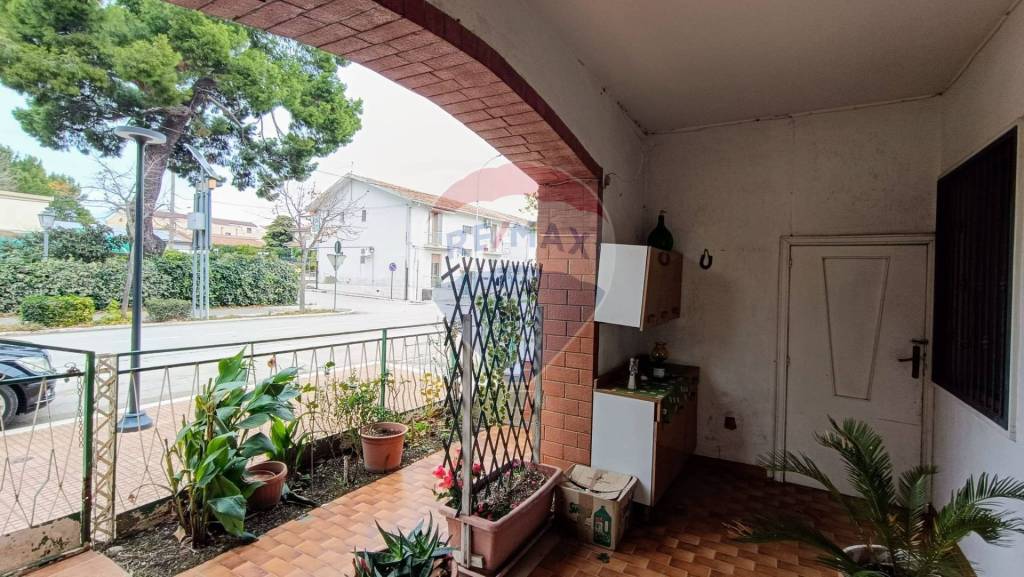 casa indipendente in vendita a Castelluccio dei Sauri