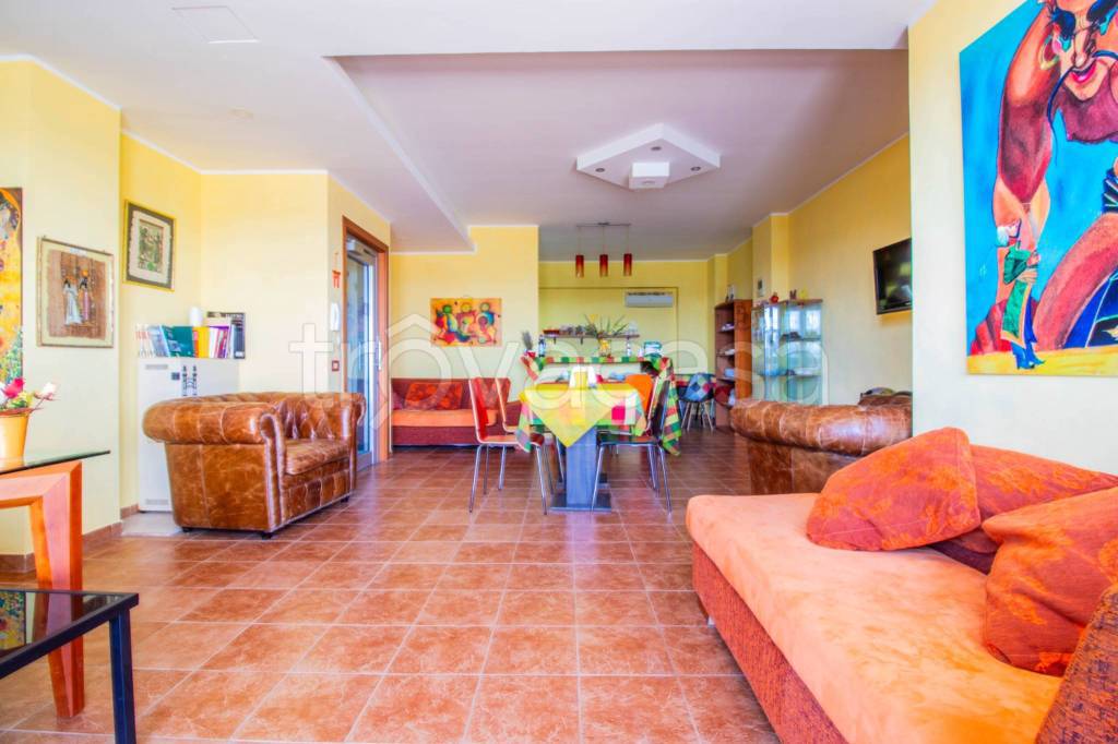 casa indipendente in vendita a Castelluccio dei Sauri