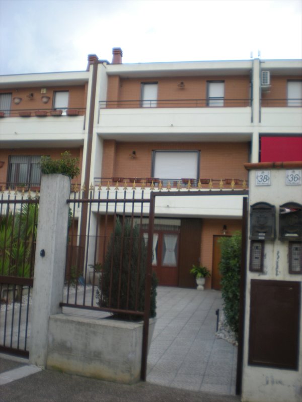 casa indipendente in vendita a Cerignola