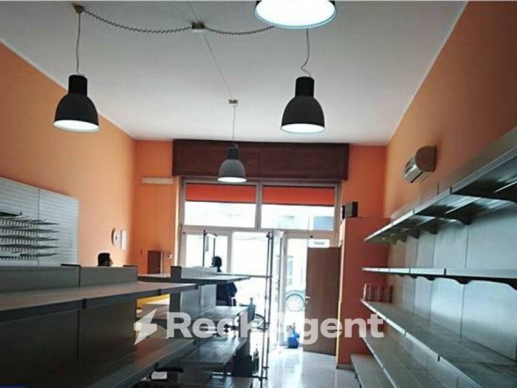 negozio in vendita a Cerignola