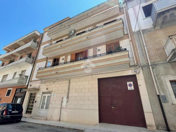 intera palazzina in vendita a Cerignola