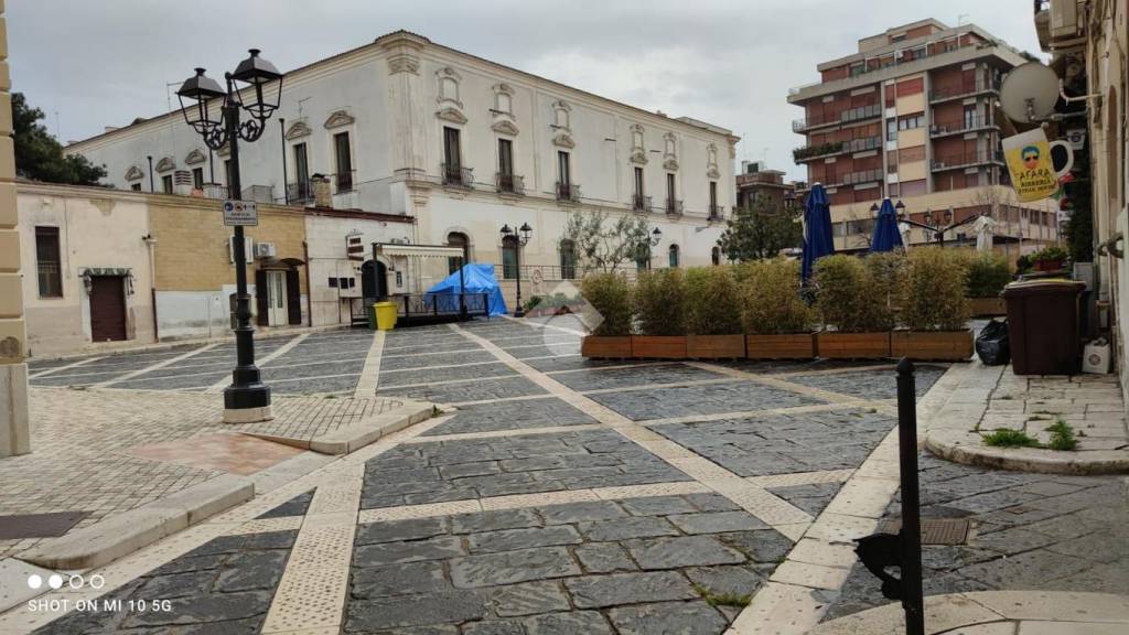 negozio in vendita a Cerignola in zona Centro Città