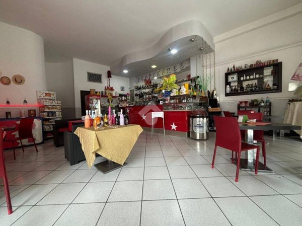 negozio in vendita a Cerignola in zona Centro Città