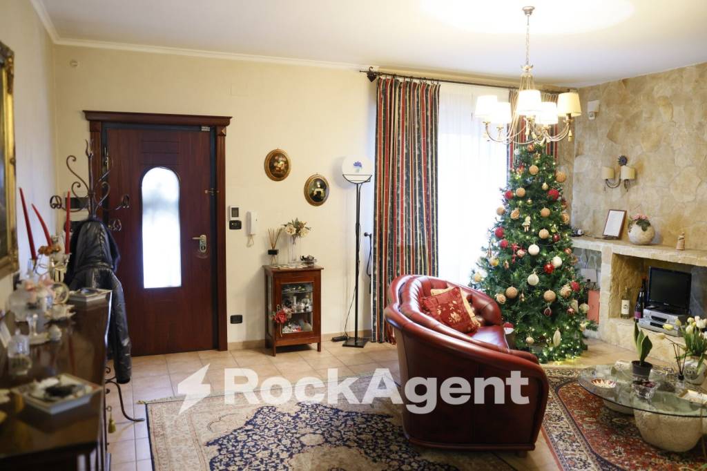 casa indipendente in vendita a Cerignola