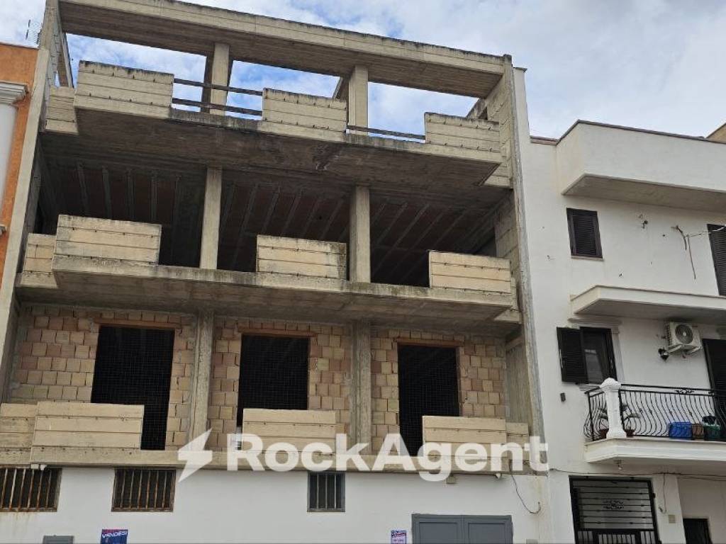 intera palazzina in vendita a Cerignola