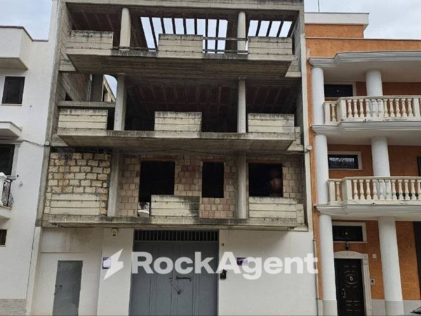 intera palazzina in vendita a Cerignola