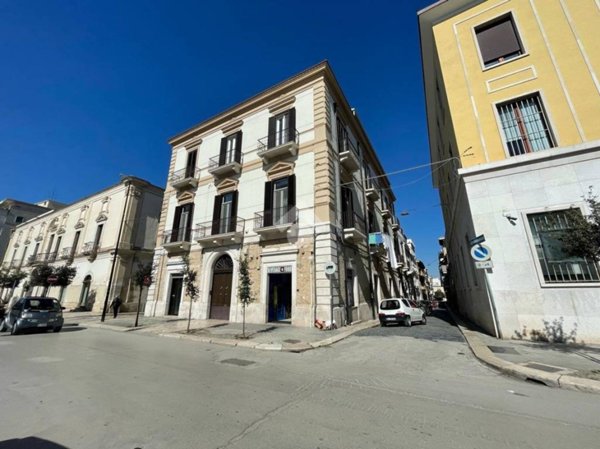 negozio in vendita a Cerignola in zona Centro Città
