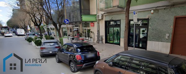locale commerciale in vendita a Cerignola