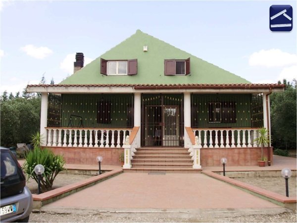 casa indipendente in vendita a Cerignola