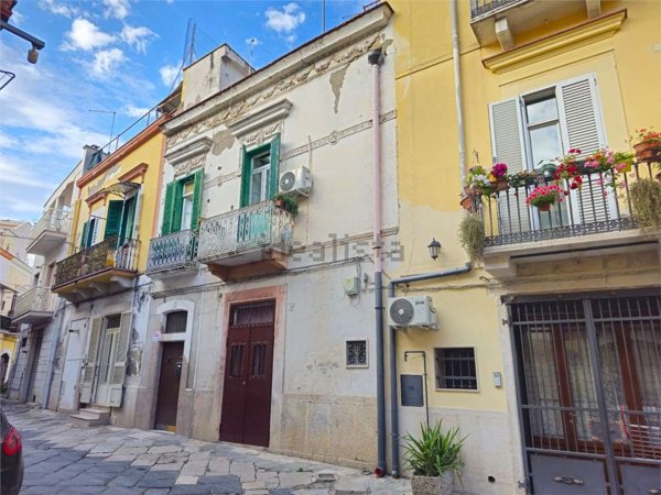 casa indipendente in vendita a Cerignola