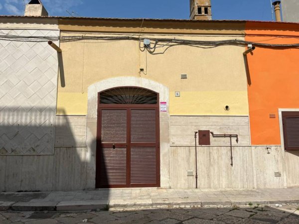 casa indipendente in vendita a Cerignola