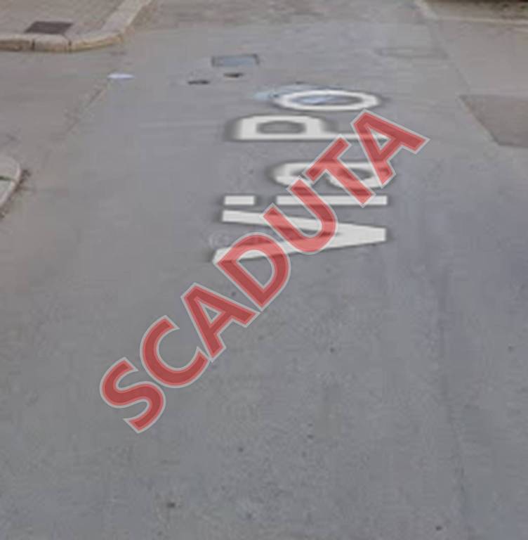 locale commerciale in vendita a Cerignola