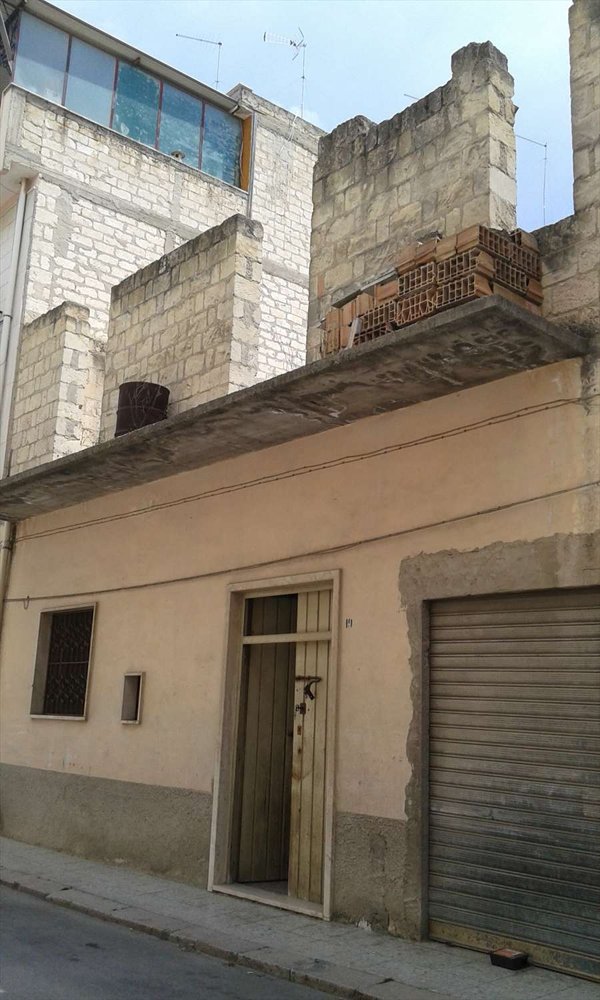 casa indipendente in vendita a Cerignola