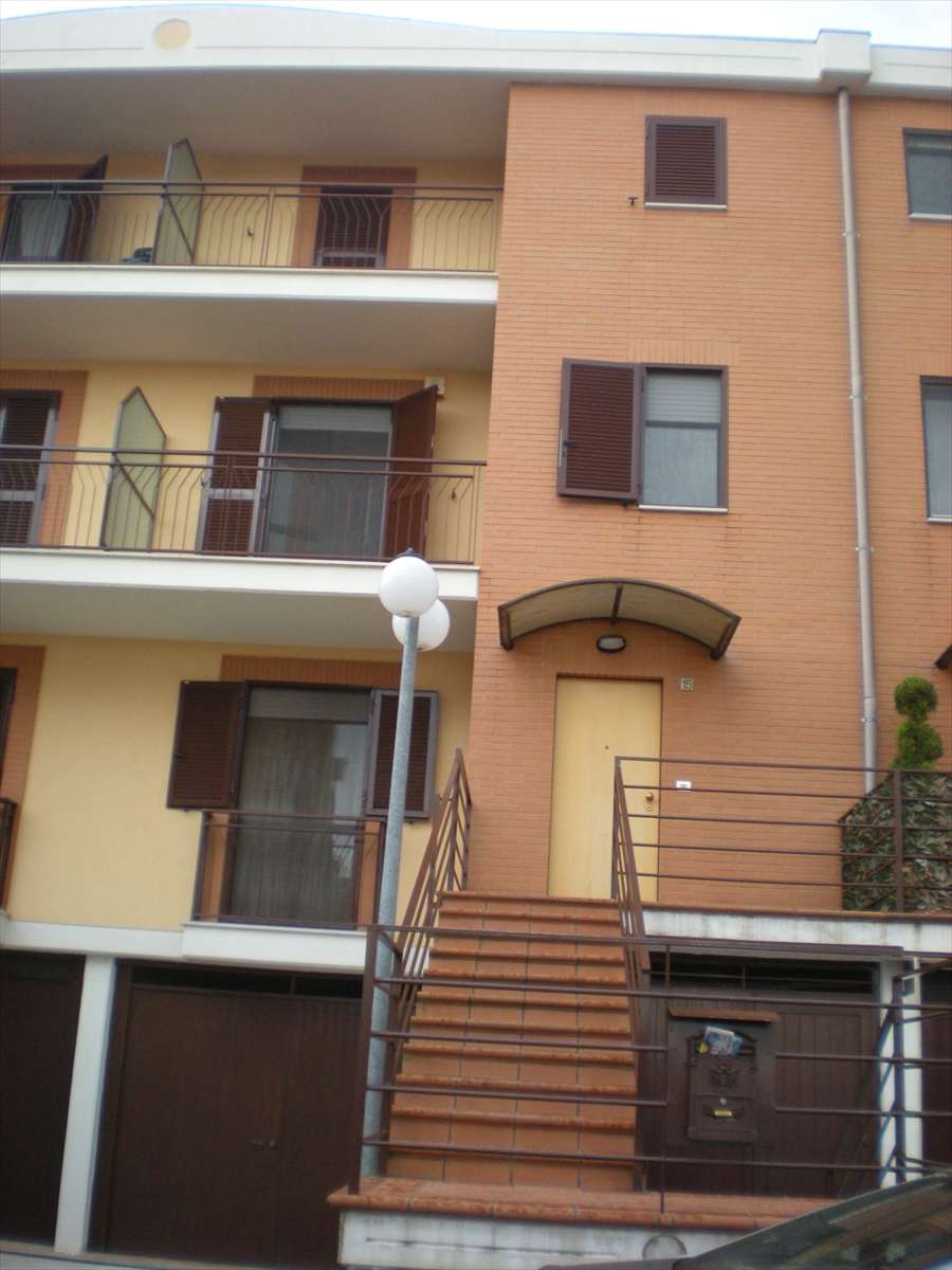 casa indipendente in vendita a Cerignola