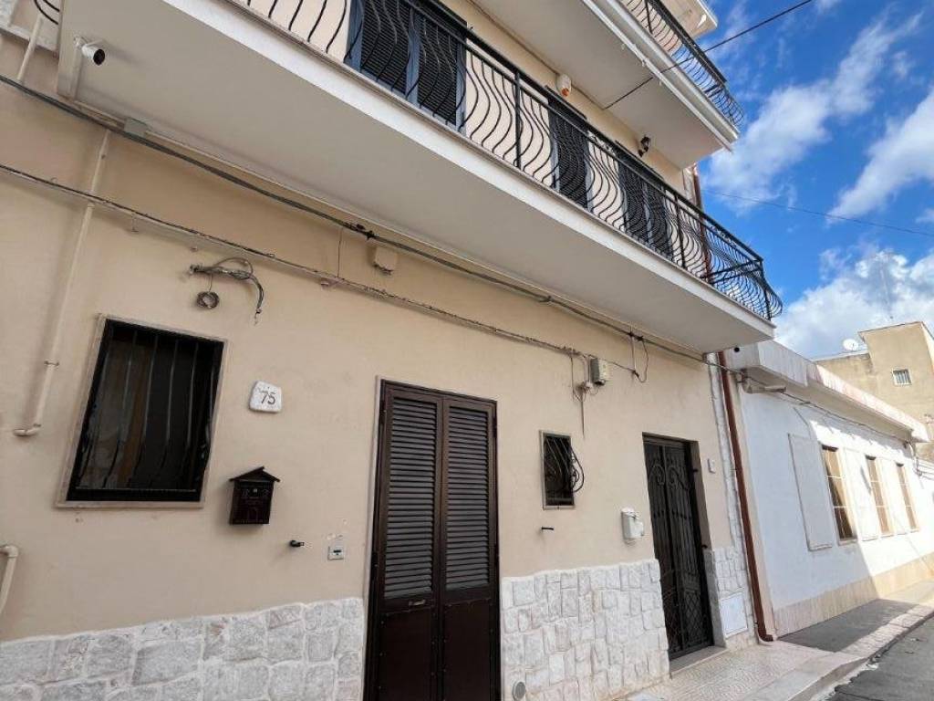 casa indipendente in vendita a Cerignola