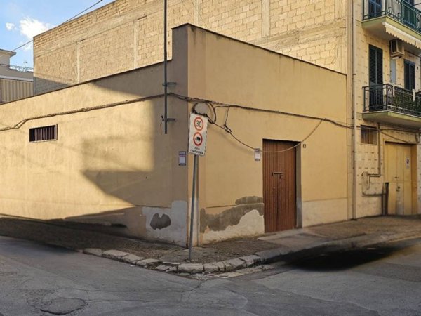 intera palazzina in vendita a Cerignola