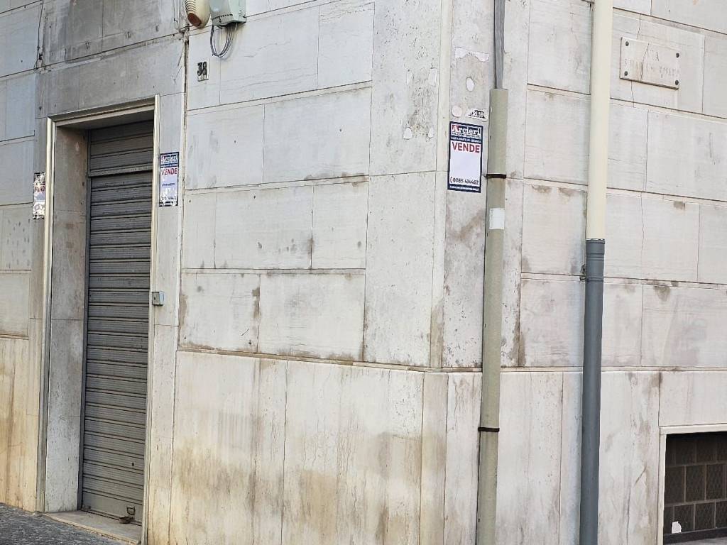 negozio in vendita a Cerignola in zona Centro Città