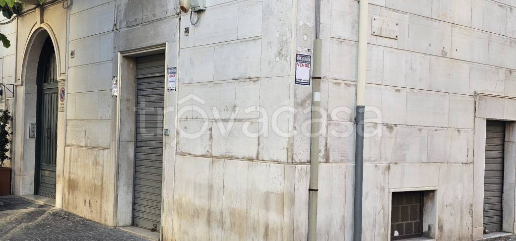 negozio in vendita a Cerignola in zona Centro Città