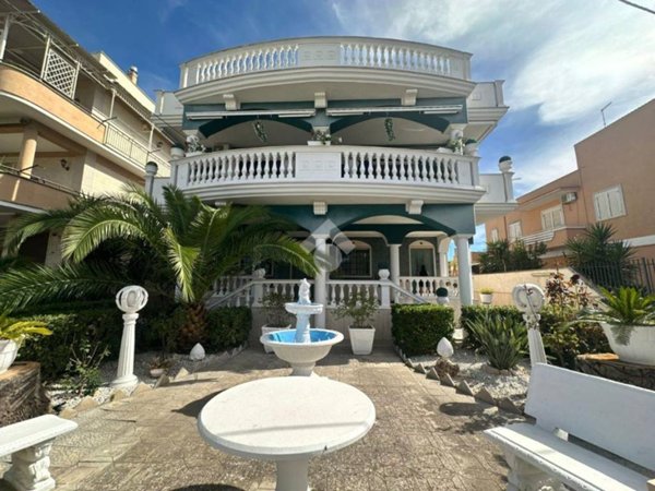 casa indipendente in vendita a Cerignola