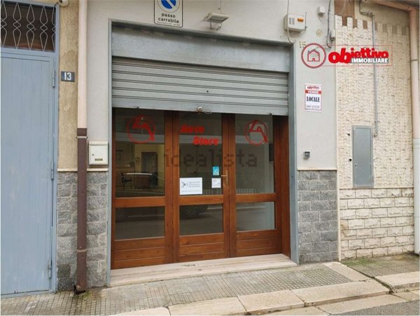 locale commerciale in vendita a Cerignola