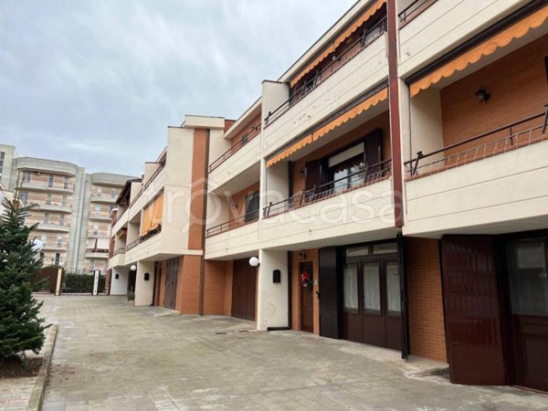 casa indipendente in vendita a Cerignola