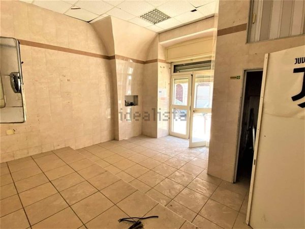 locale di sgombero in vendita a Cerignola