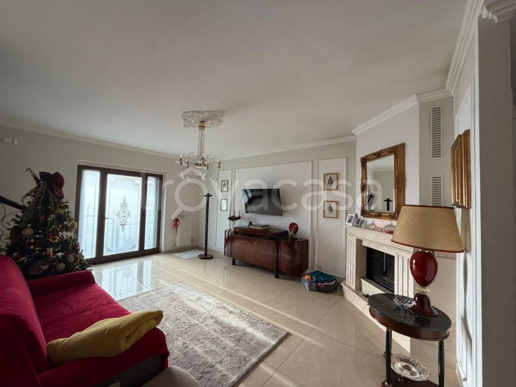 casa indipendente in vendita a Cerignola