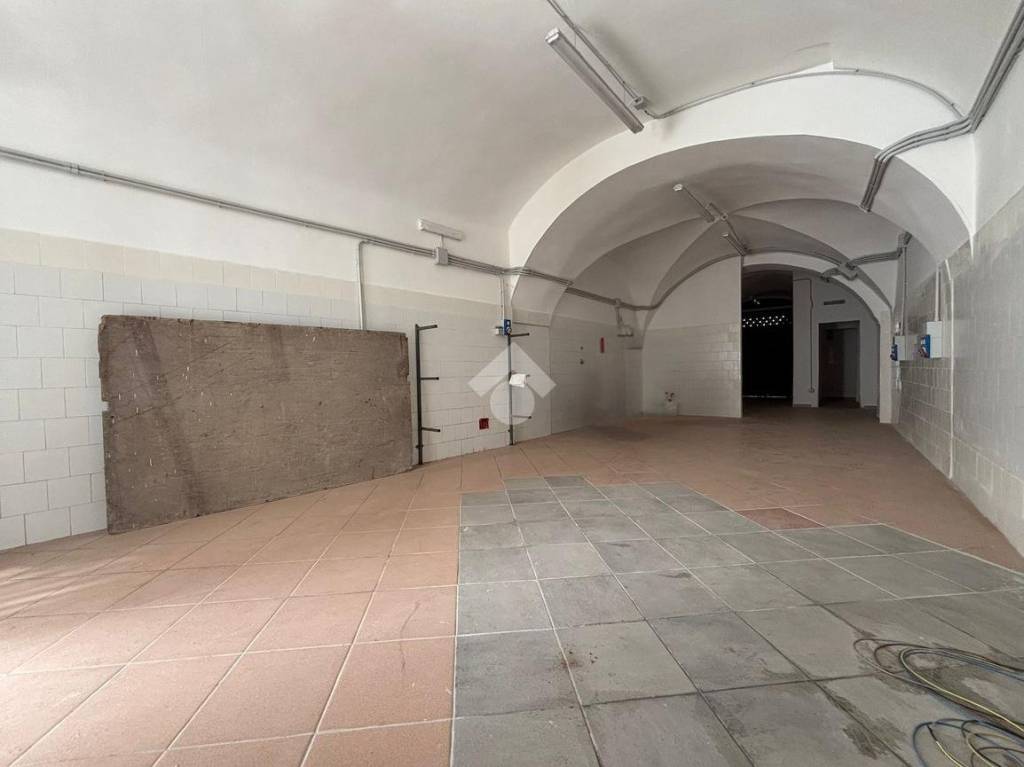 negozio in vendita a Cerignola in zona Centro Città